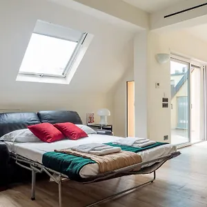 The Best Rent - Attic With Terrace In Downtown Milan