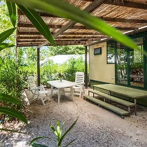 Osalla Garden Bungalow Campingplatz